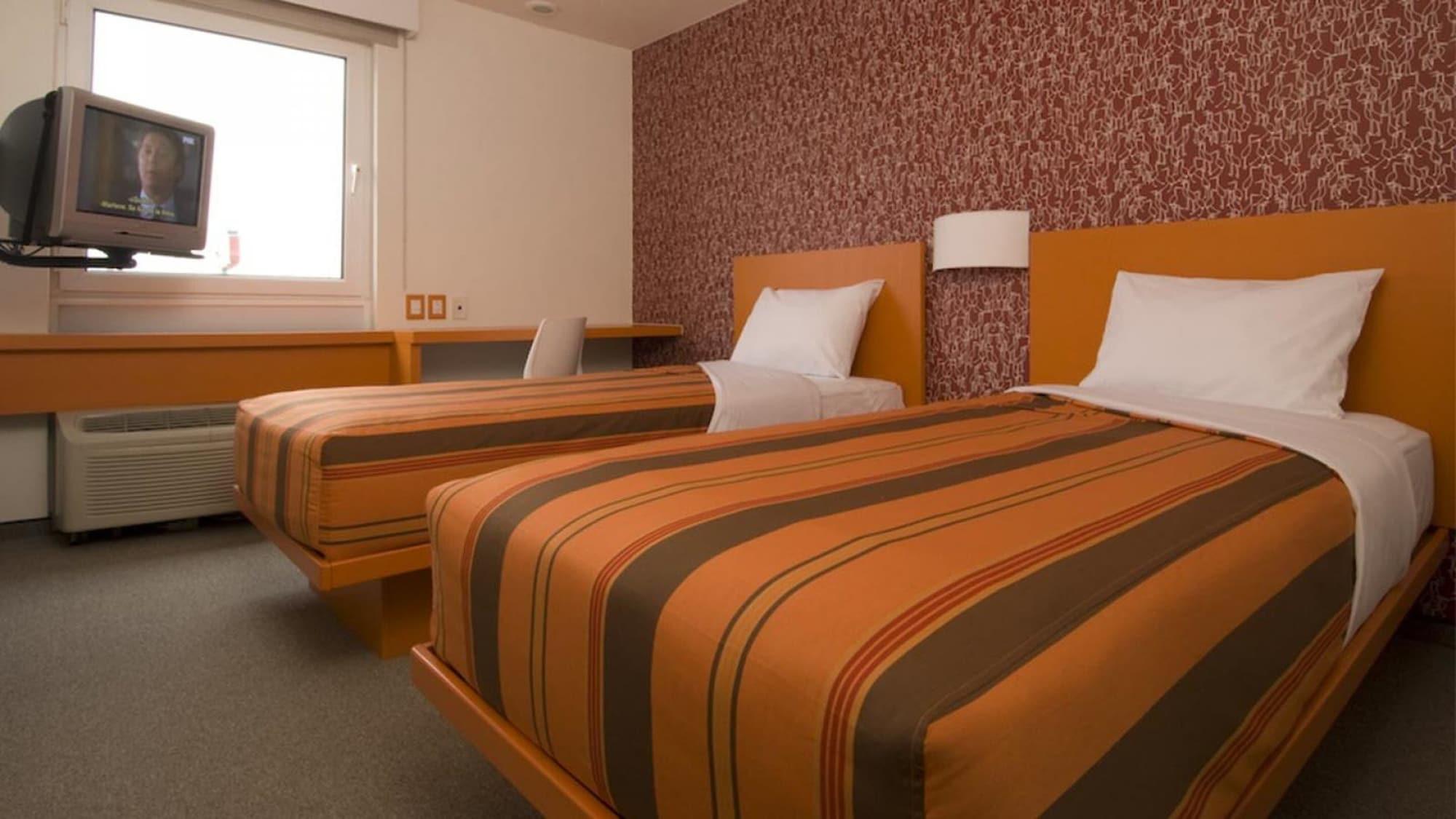 City Express Junior By Marriott Toluca Aeropuerto Extérieur photo