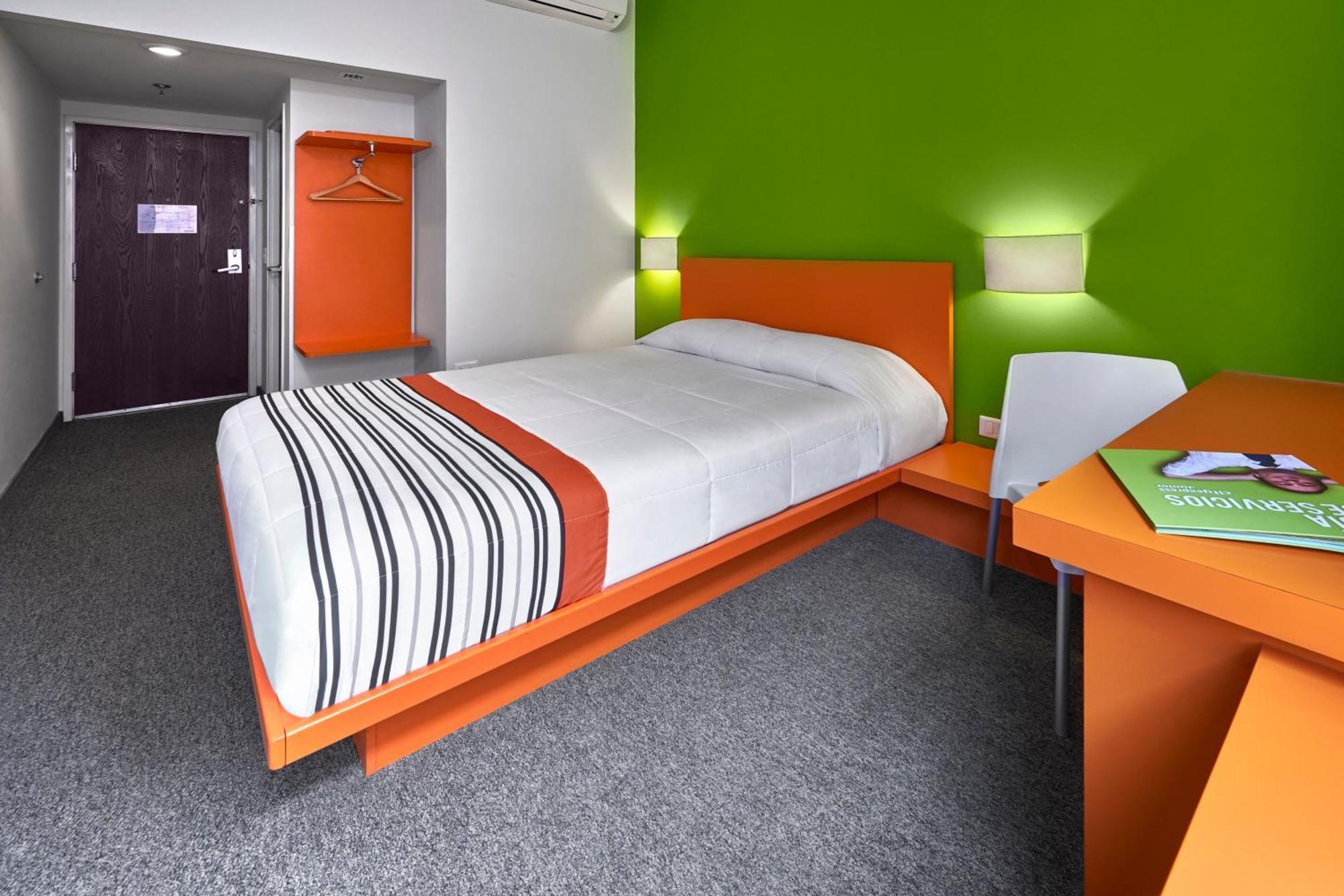 City Express Junior By Marriott Toluca Aeropuerto Extérieur photo