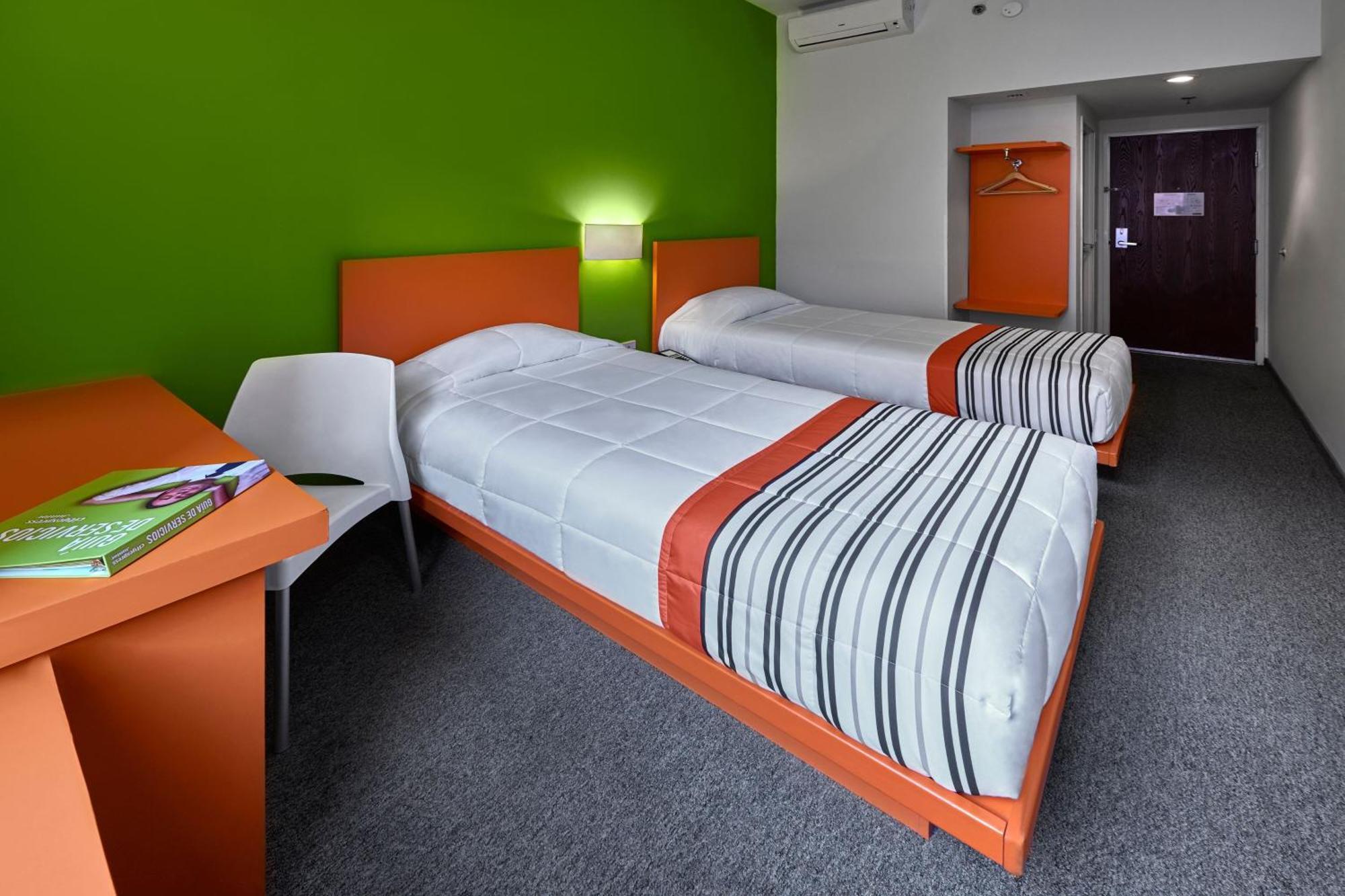 City Express Junior By Marriott Toluca Aeropuerto Extérieur photo