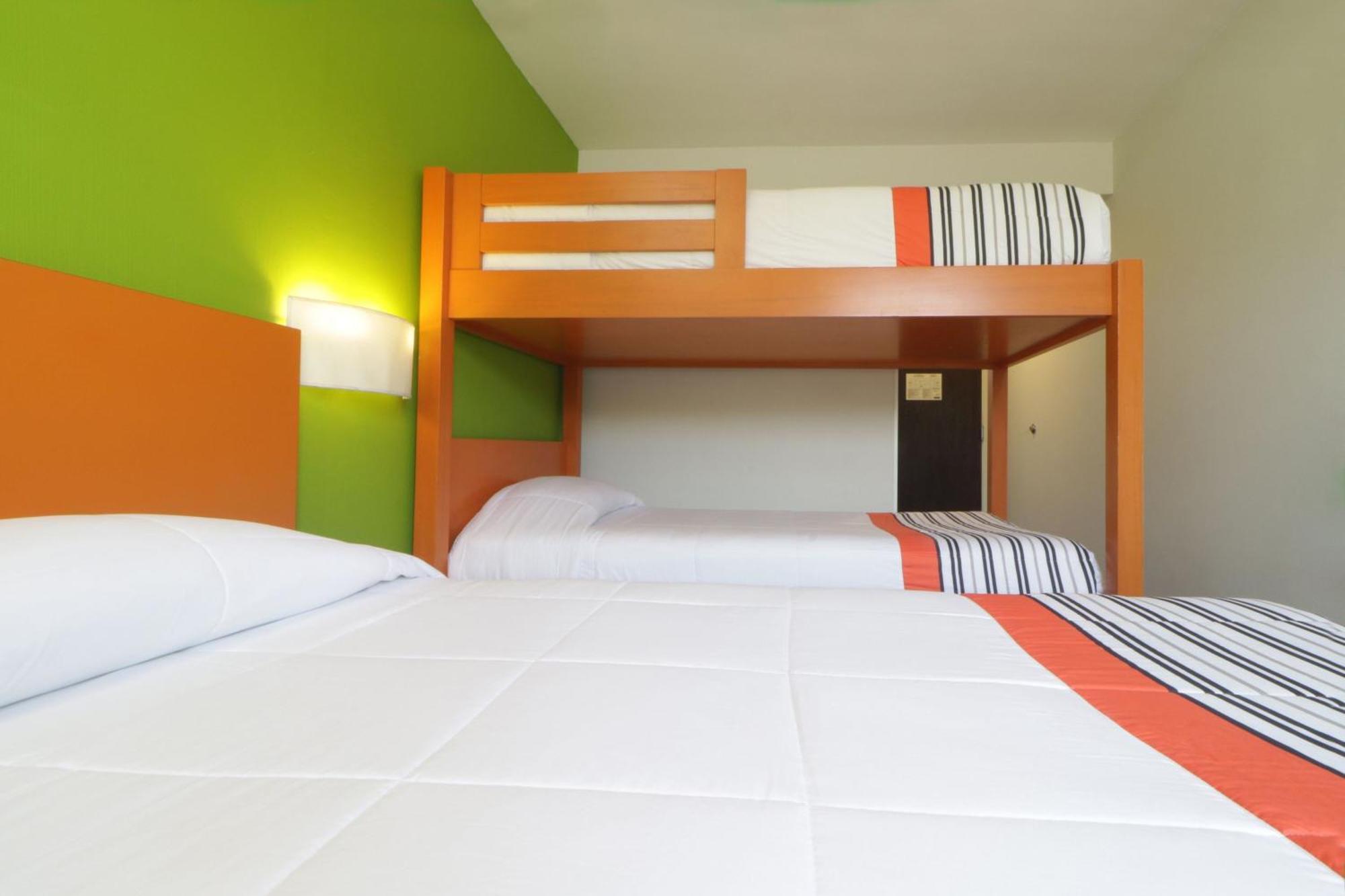 City Express Junior By Marriott Toluca Aeropuerto Extérieur photo