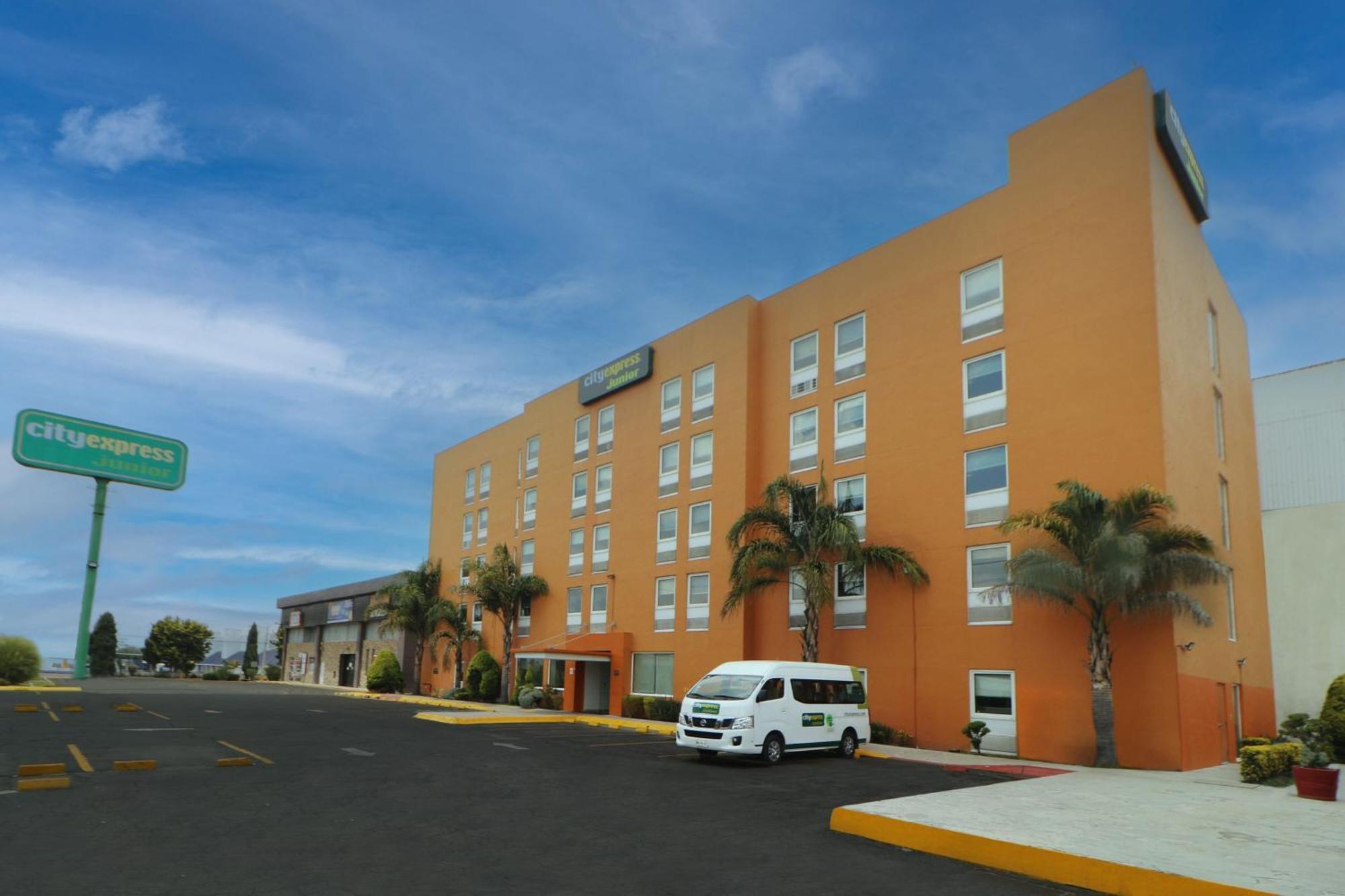 City Express Junior By Marriott Toluca Aeropuerto Extérieur photo